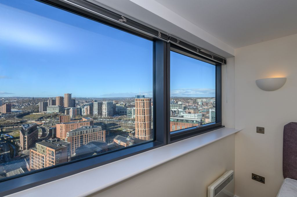 Property photo 3 of 14 _D780939-26