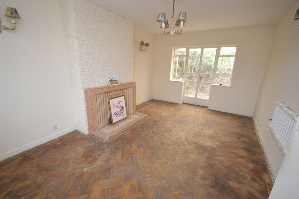 Property photo 2 of 9 Living Room