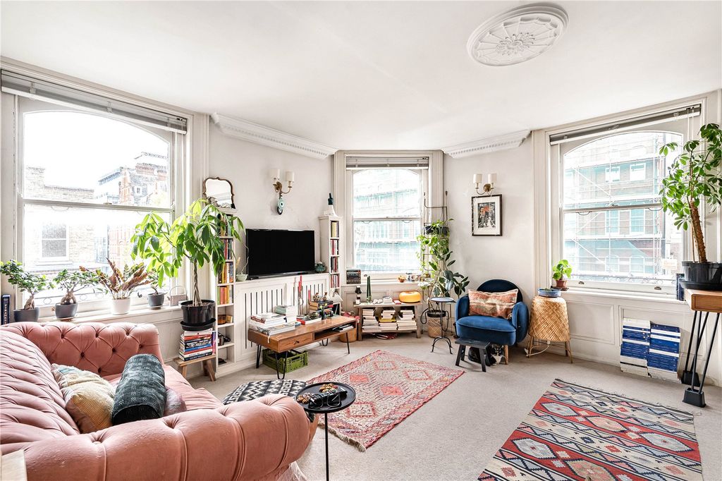 Property photo 2 of 13 Picture No. 23