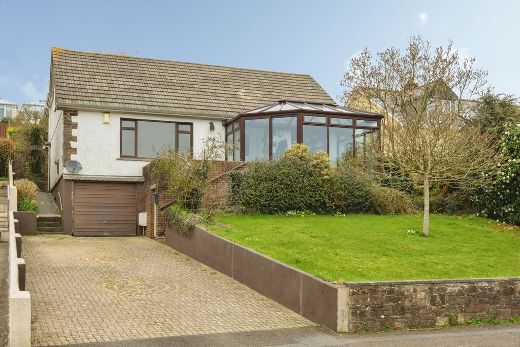 Property photo 1 of 18 Pbox-Img.Jpg