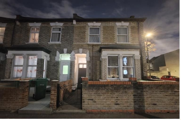 Property photo 1 of 5 Exterior.Png