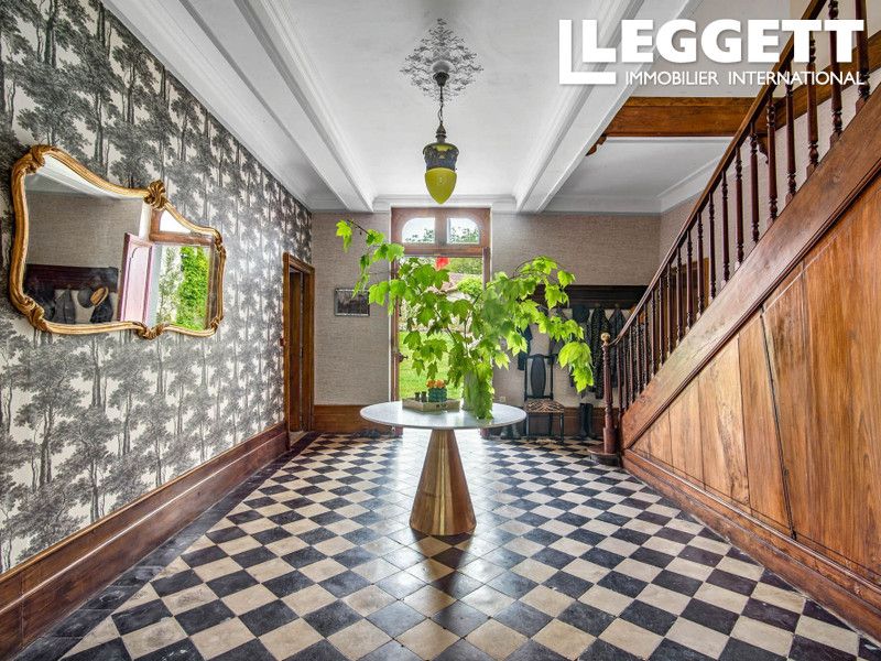 Property photo 3 of 10