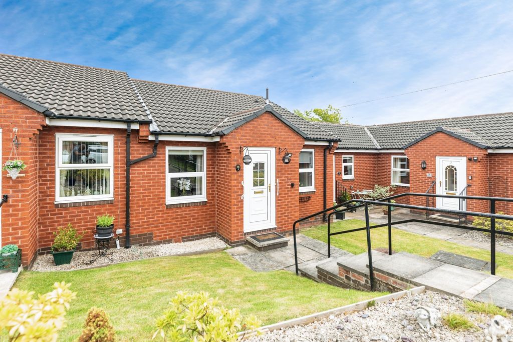 Property photo 1 of 16