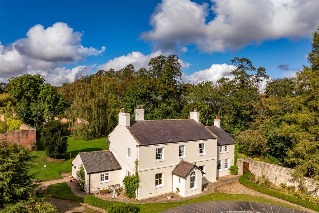 Property photo 1 of 15 Castle Farm-6.Jpg