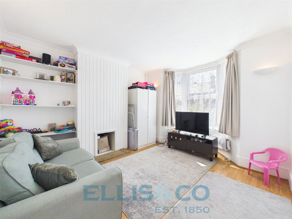 Property photo 3 of 11 Picture No. 50