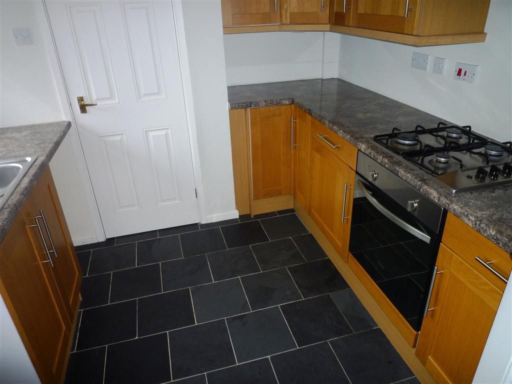 Property photo 2 of 8 Kitchen