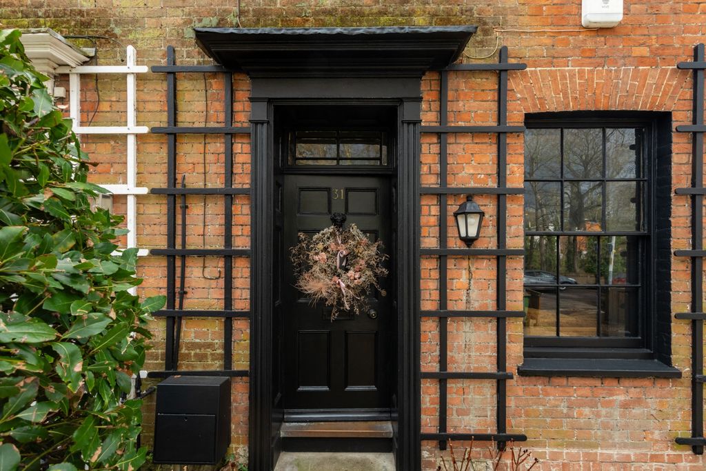 Property photo 2 of 39 Entrance