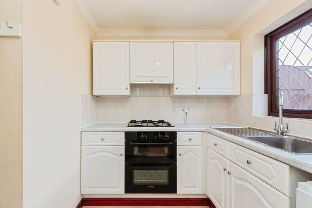 Property photo 2 of 34 Kitchen