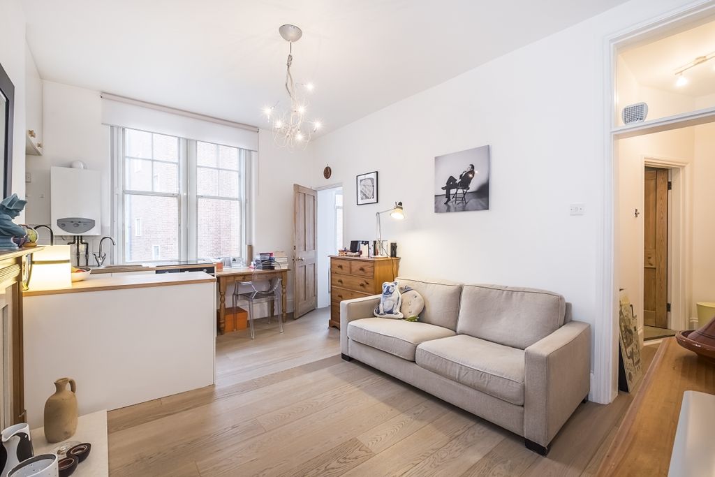Property photo 1 of 14 Vincent-Square-Ma...