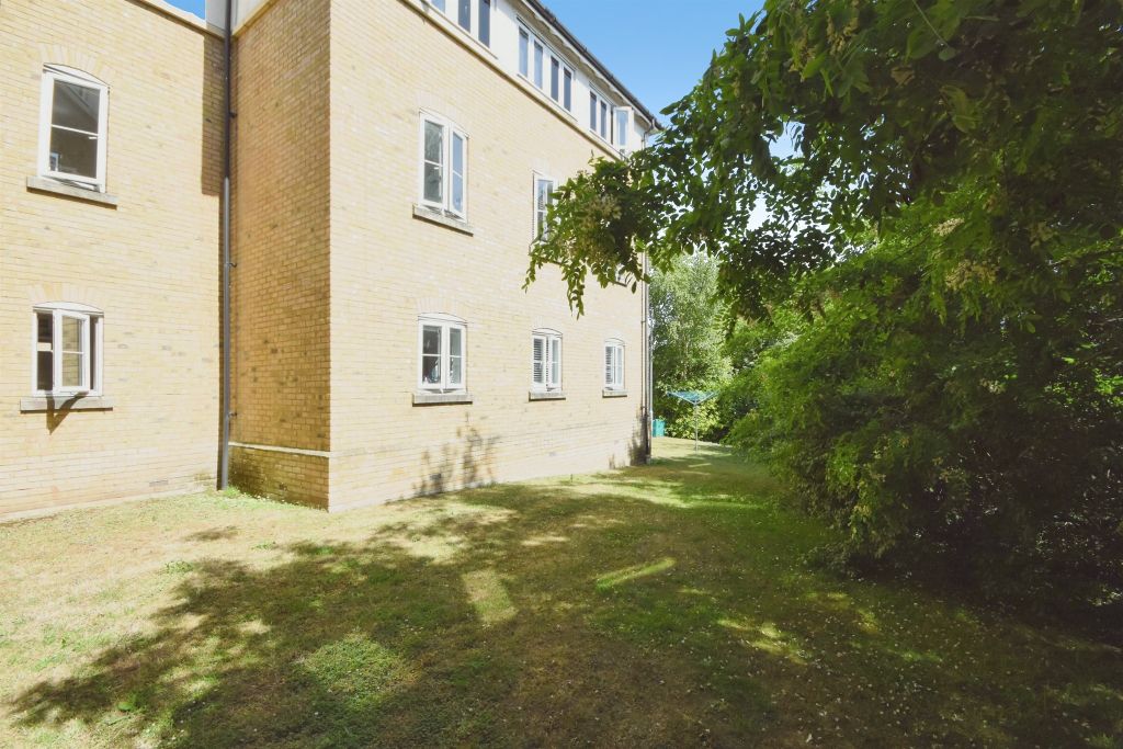 Property photo 3 of 18