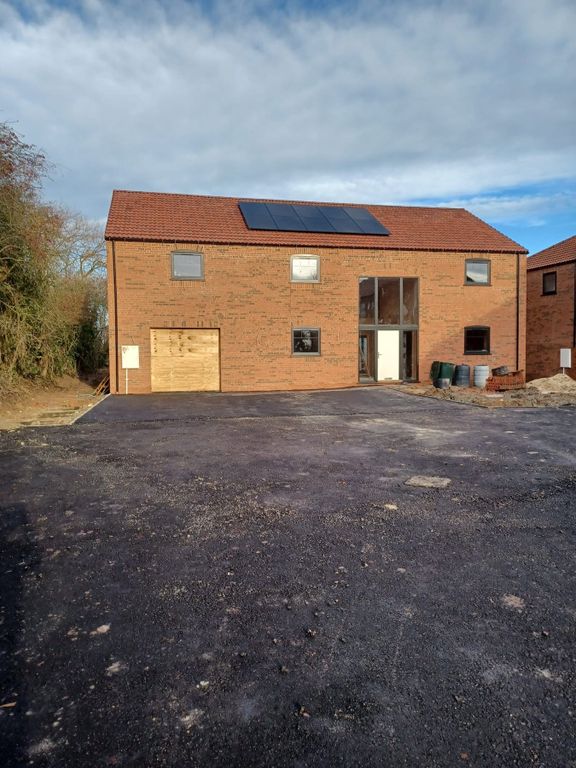 Property photo 2 of 22