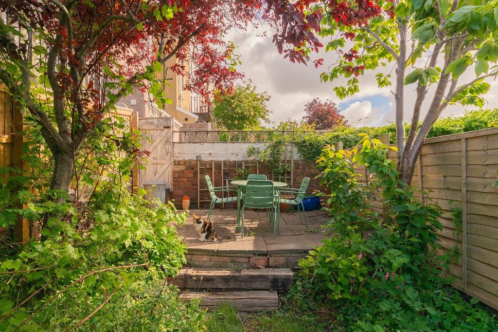 Property photo 3 of 36 1C1R3Wh - External E.Jpg