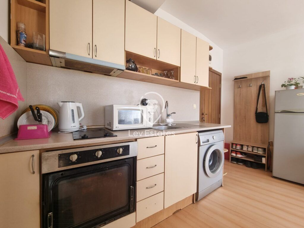 Property photo 3 of 14