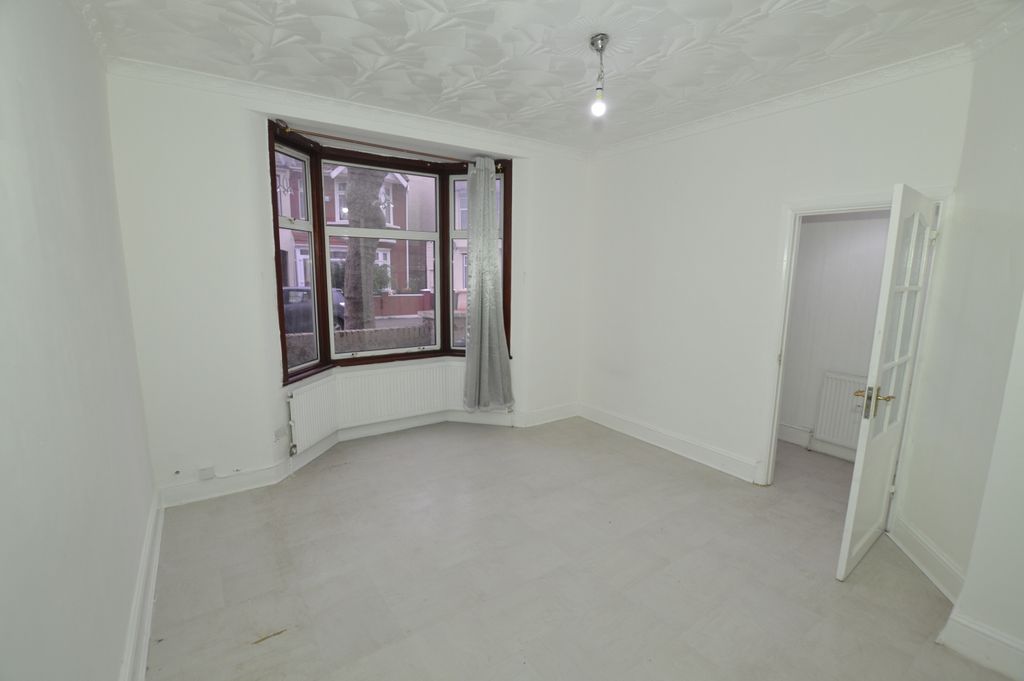 Property photo 1 of 10 Dsc_0430