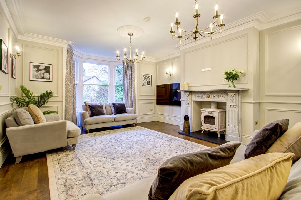 Property photo 2 of 59 Drawing Room