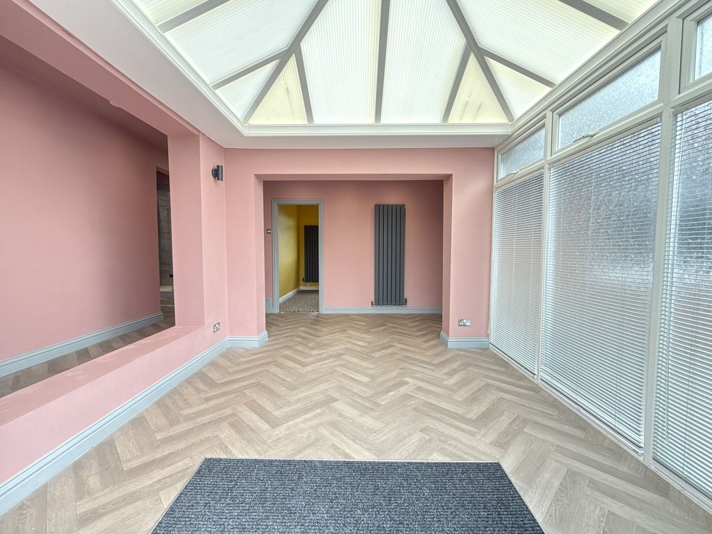 Property photo 3 of 12 Dining Room