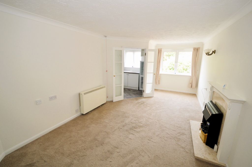 Property photo 3 of 12 Living Room