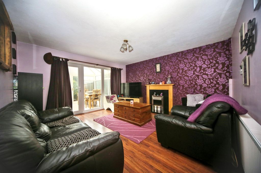 Property photo 2 of 24