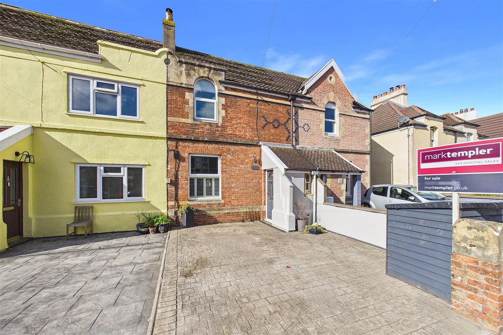 Property photo 1 of 15