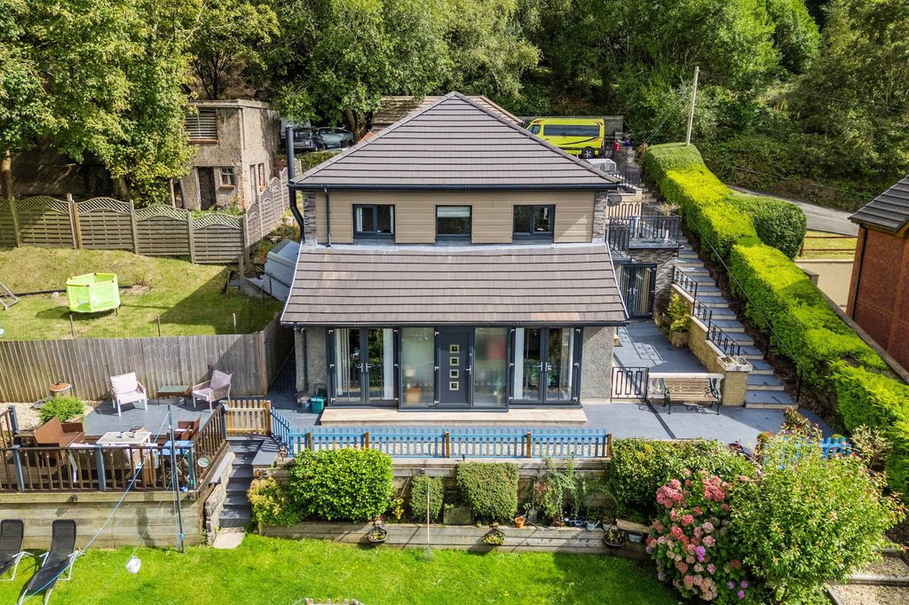 Property photo 1 of 36