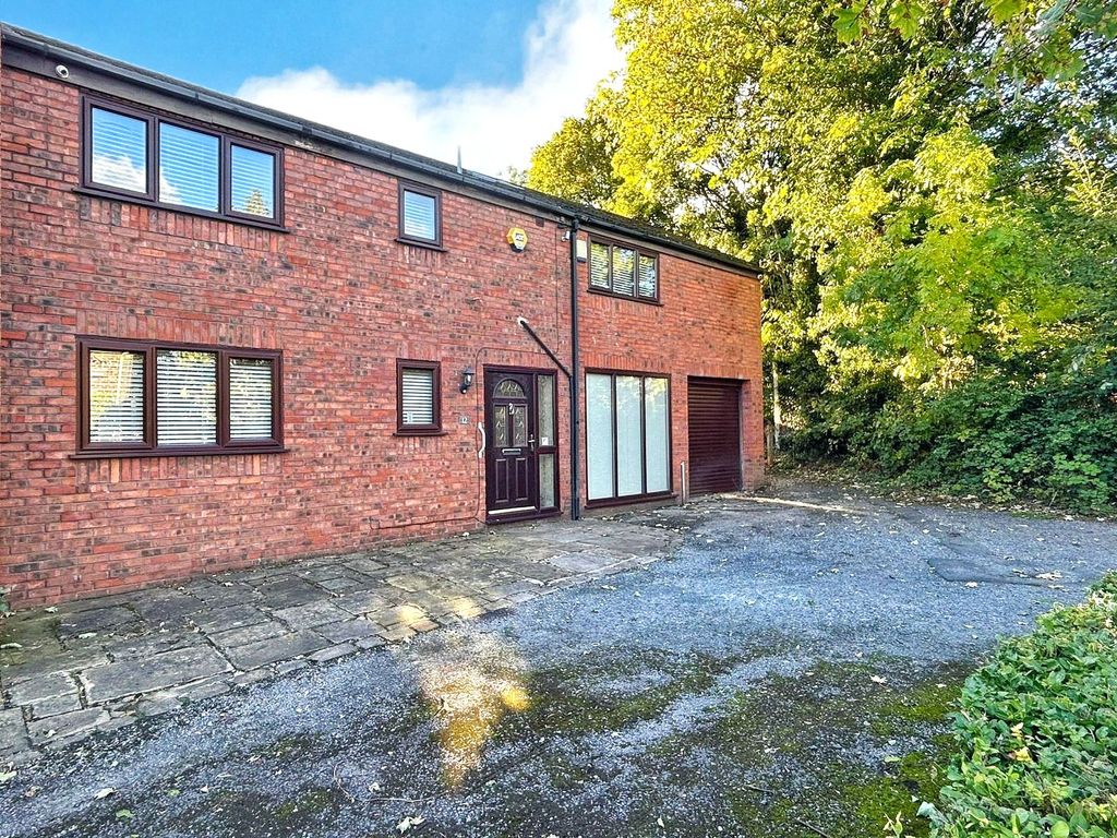 Property photo 1 of 21 External