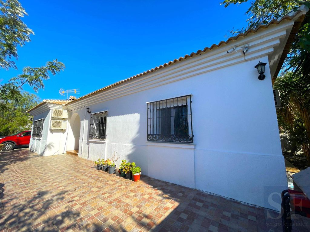Property photo 2 of 19
