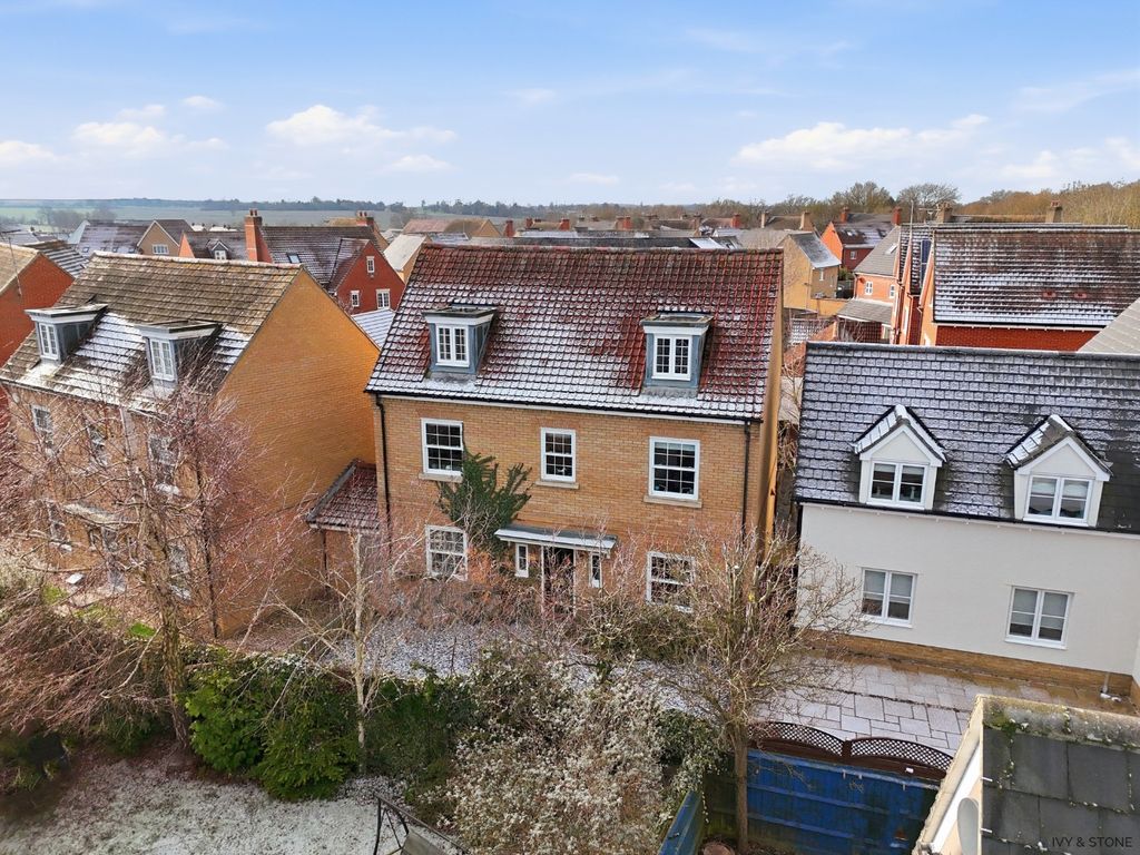 Property photo 1 of 33 4750340