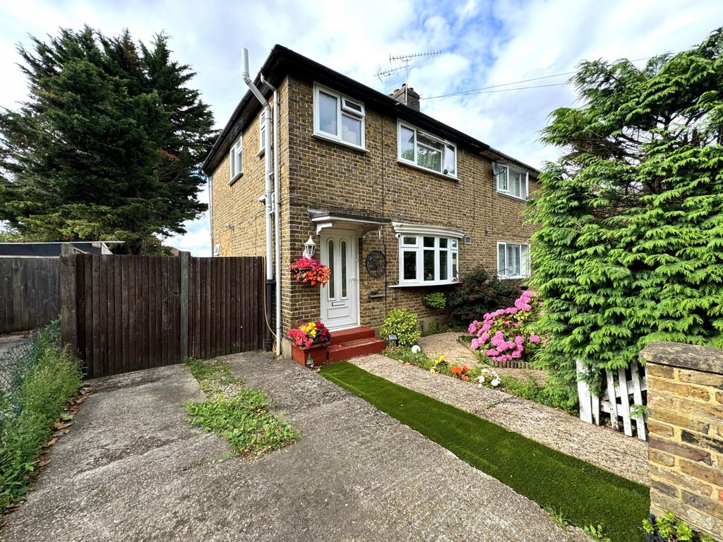 Property photo 1 of 13 Whitethorn Avenue, West Drayton, Ub7 8Jx
