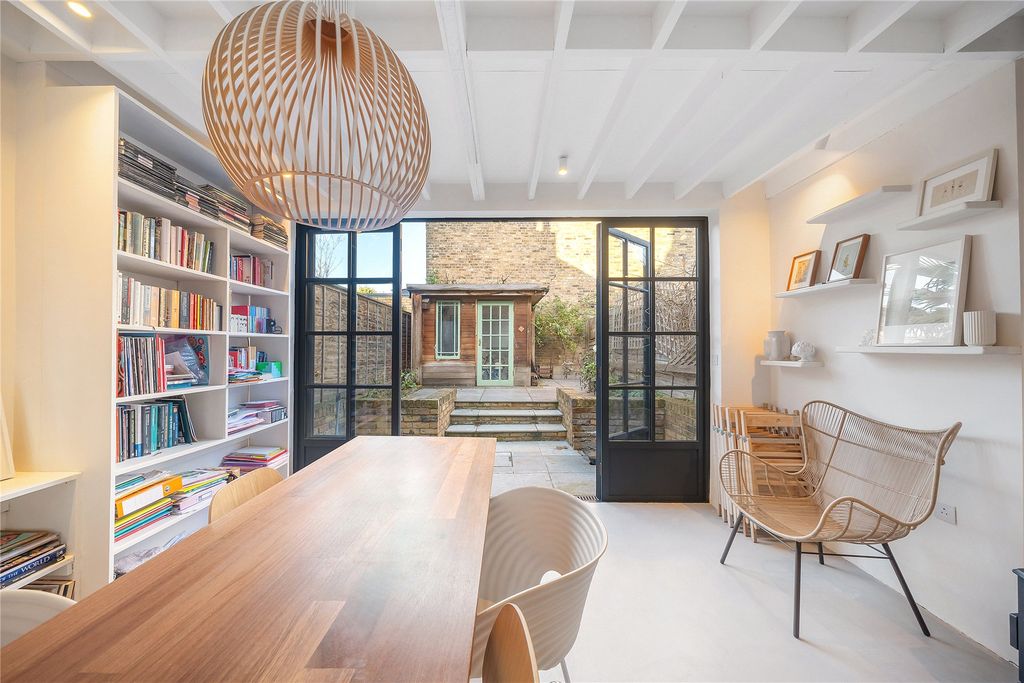 Property photo 3 of 13 Picture 3