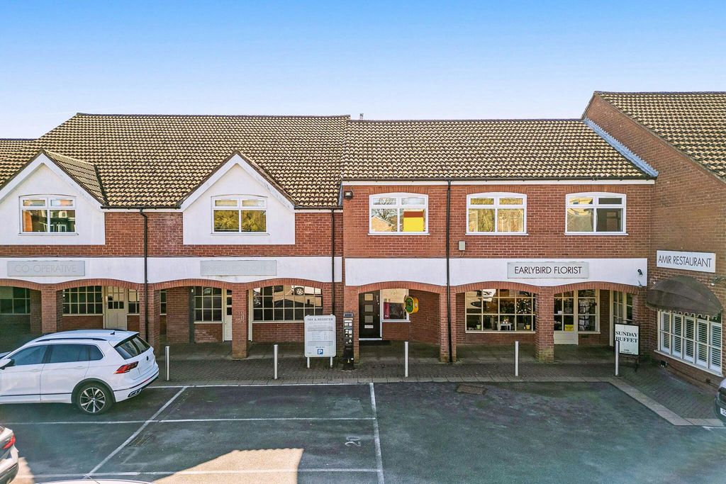 Property photo 2 of 11 External Suite 4 Oakmede Place Binfield-9_Low.Jpg