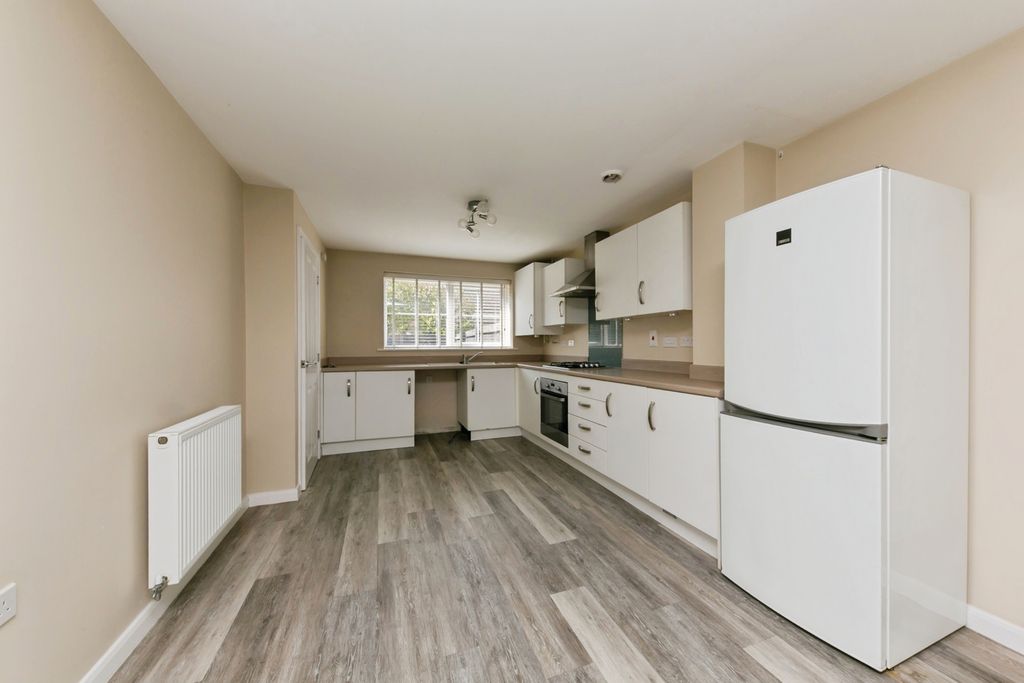 Property photo 3 of 11 Pbox-Img.Jpg