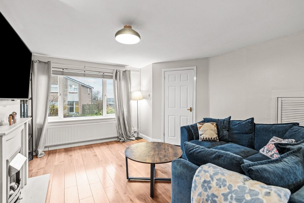 Property photo 2 of 30 4687133