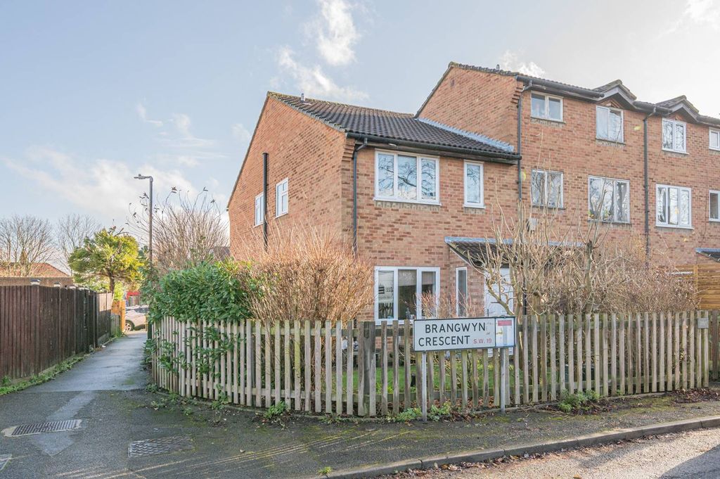 Property photo 2 of 8