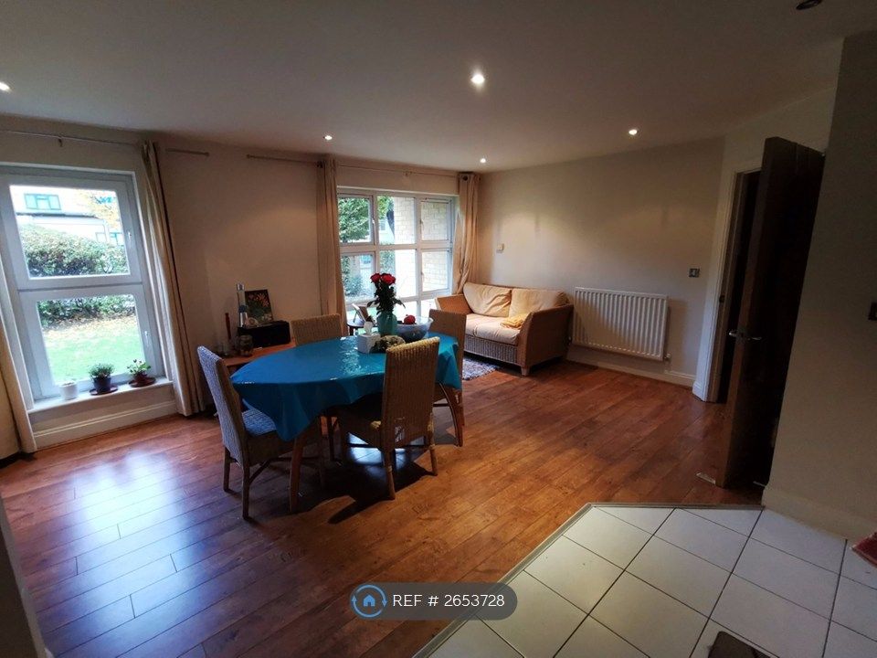 Property photo 3 of 11