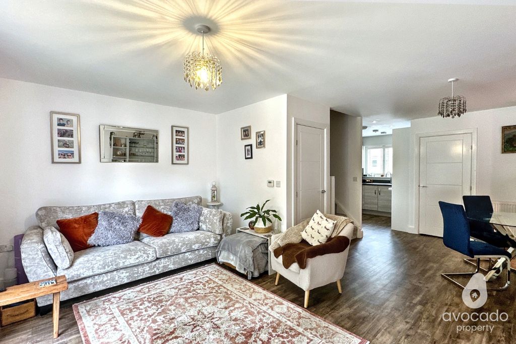 Property photo 2 of 14 4363224