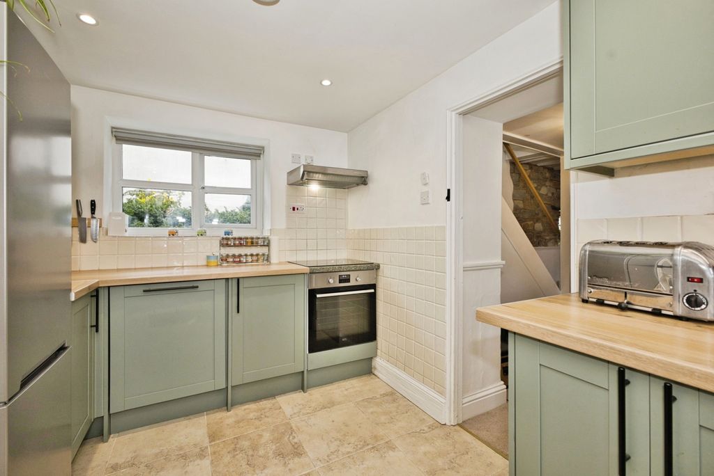 Property photo 3 of 18 Pbox-Img.Jpg