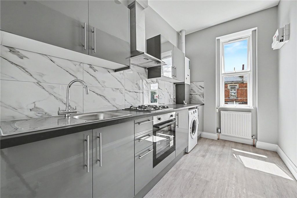 Property photo 1 of 10 Picture No. 32