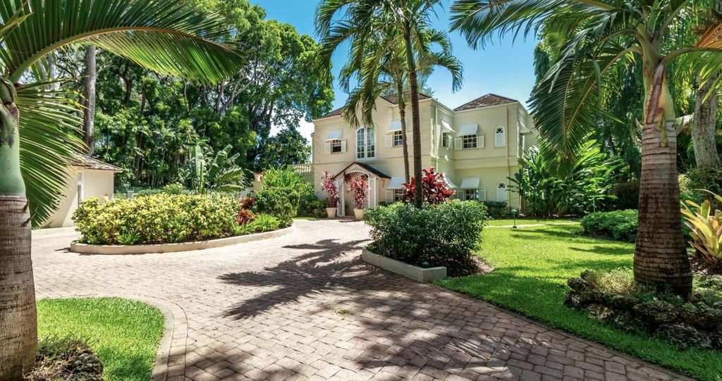 Property photo 2 of 26