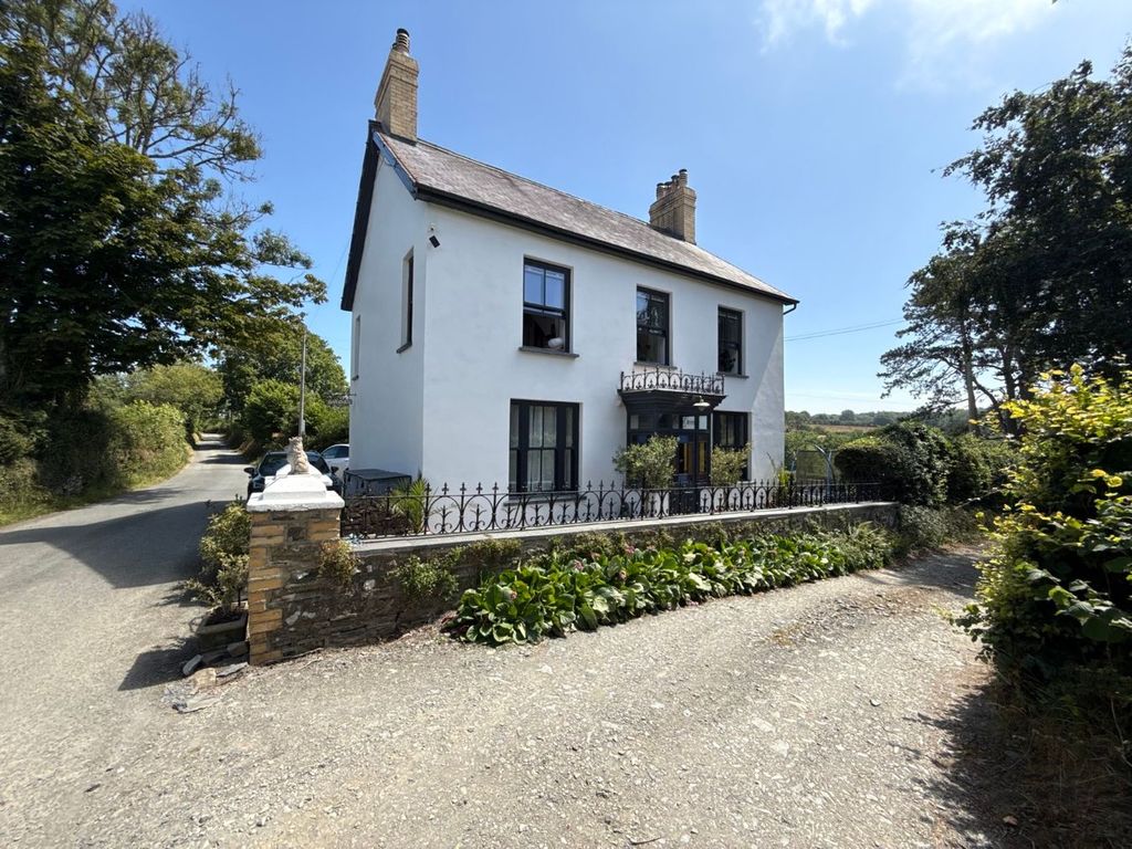 Property photo 3 of 54