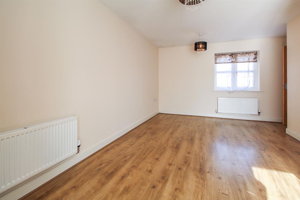 Property photo 2 of 8 Lounge 2.Jpg