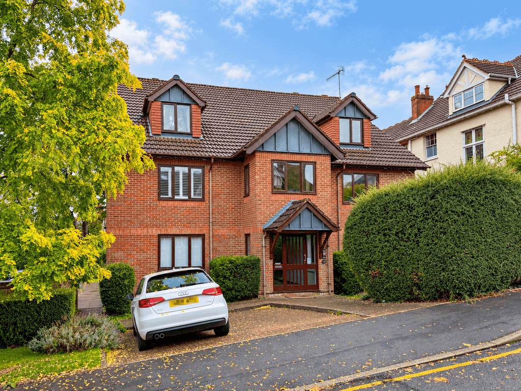 Property photo 1 of 9 Park View Court, Park View Road, Berkhamsted