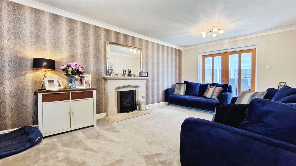 Property photo 2 of 28 Picture No. 37