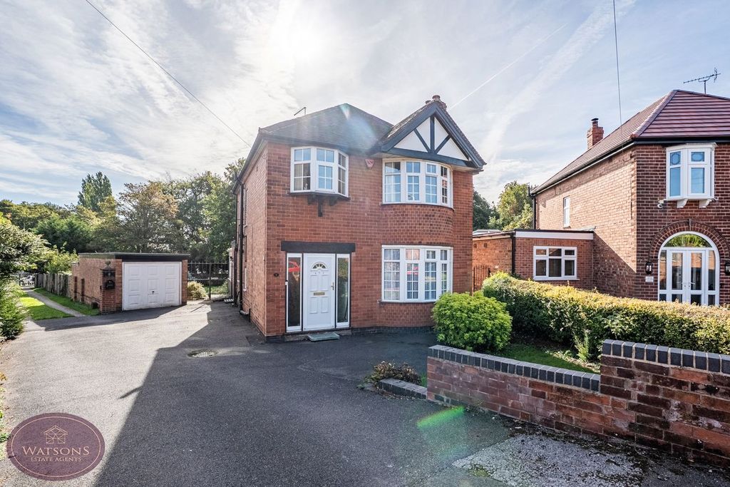 Property photo 1 of 32