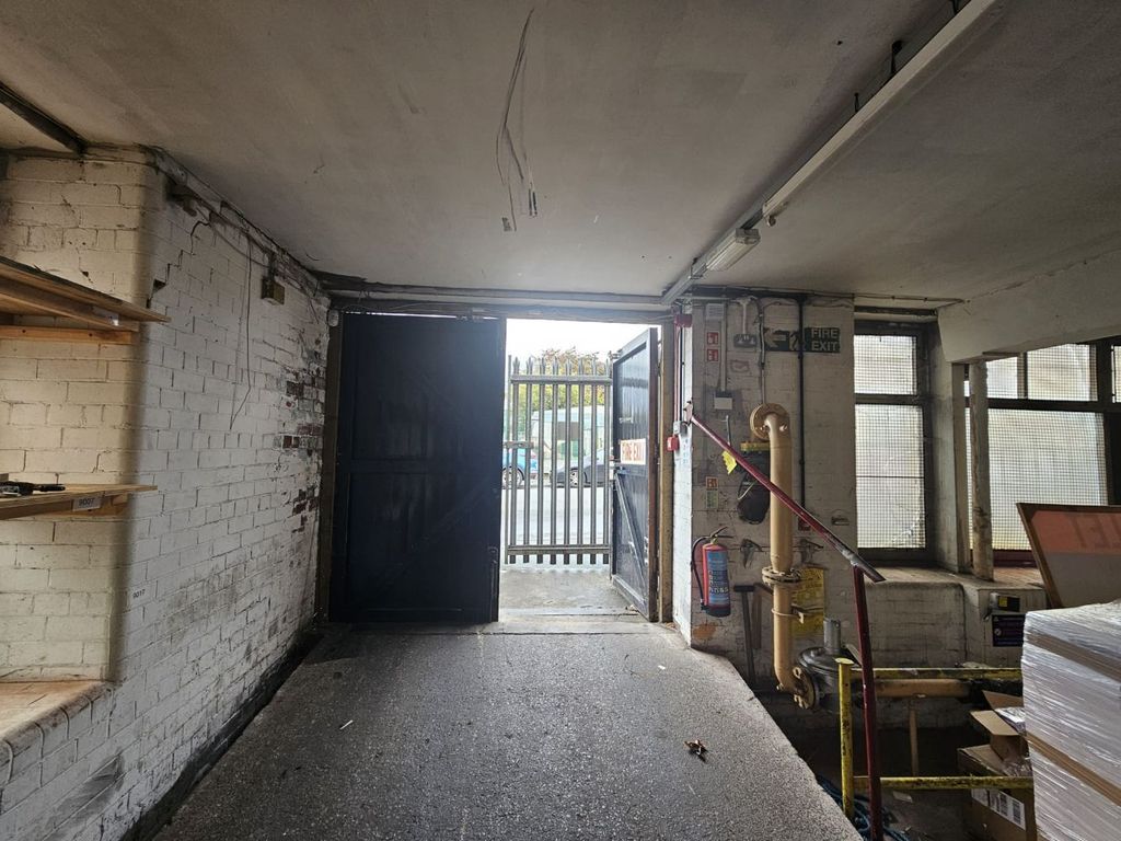 Property photo 3 of 3