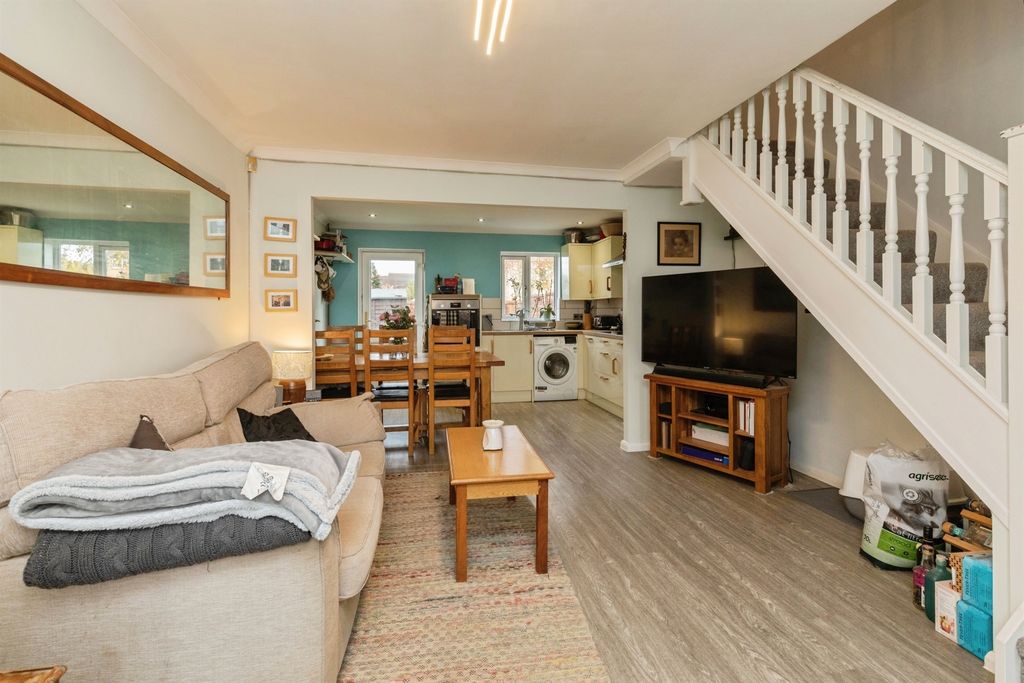 Property photo 3 of 18