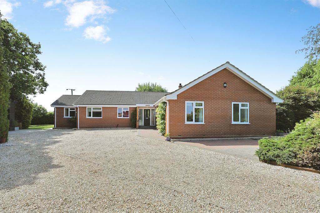 Property photo 2 of 25