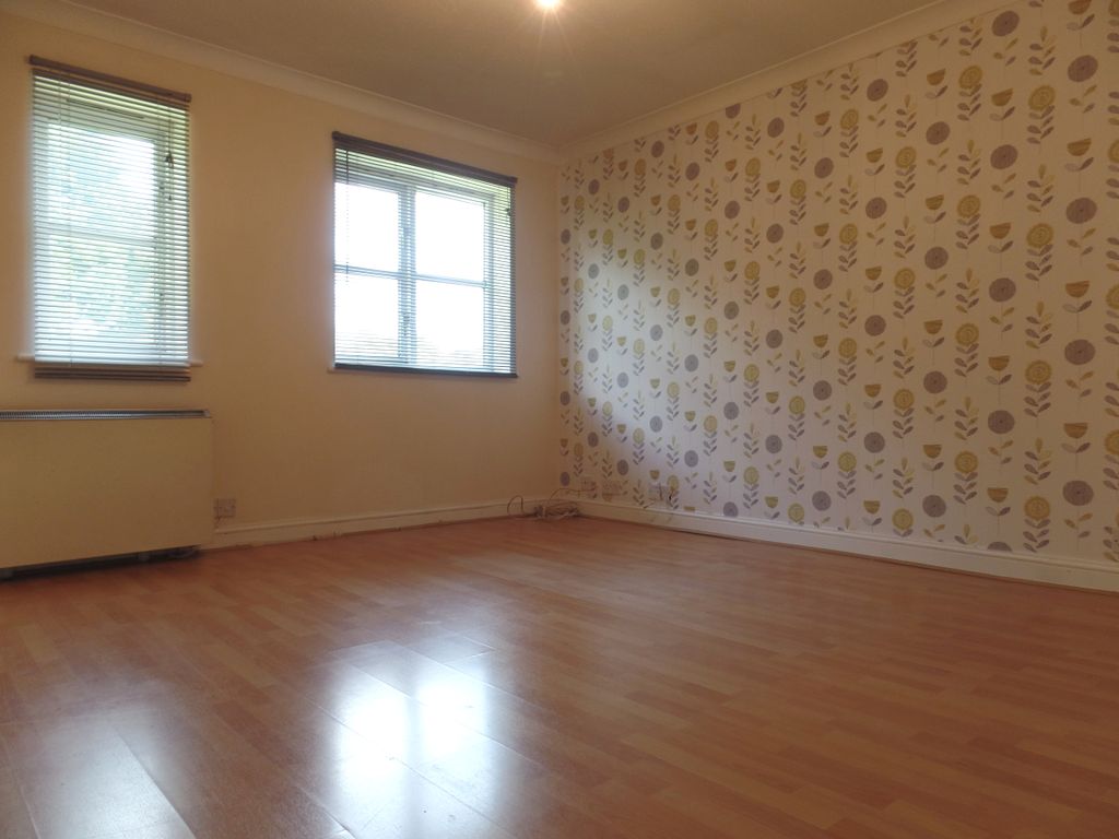 Property photo 2 of 4