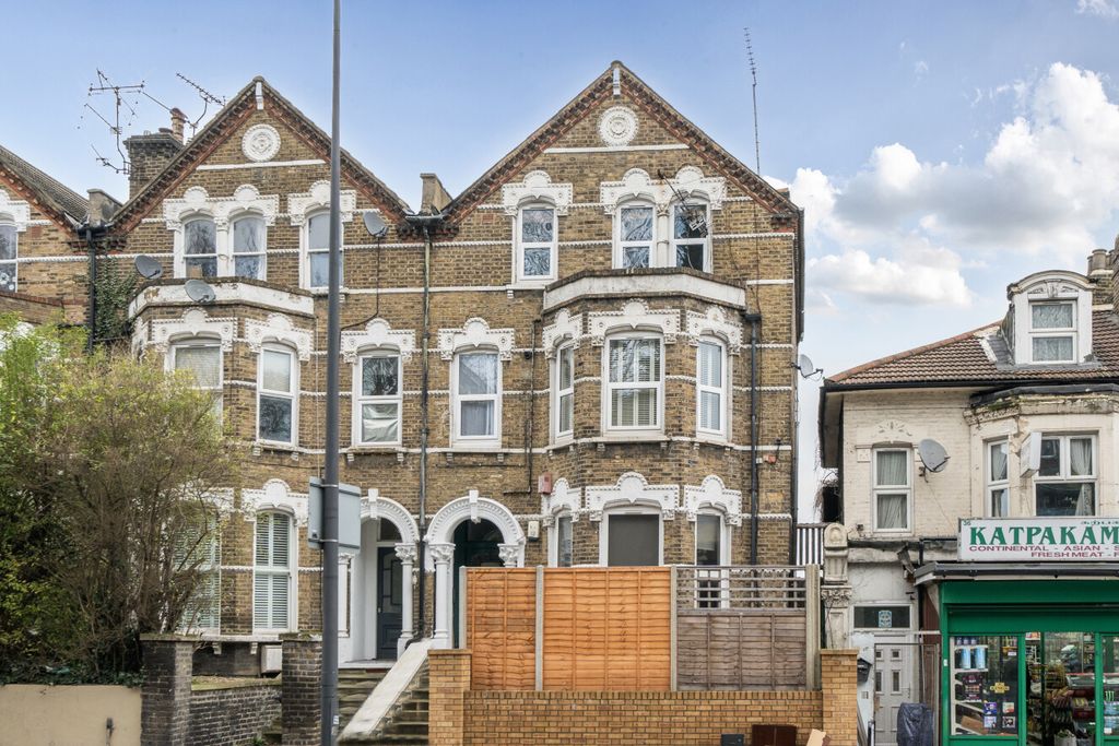 Property photo 1 of 13 1408956-2-6989d1F...