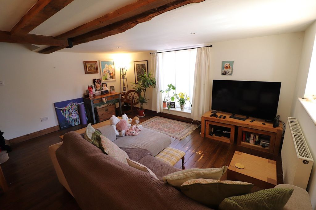Property photo 3 of 18 Picture No. 24