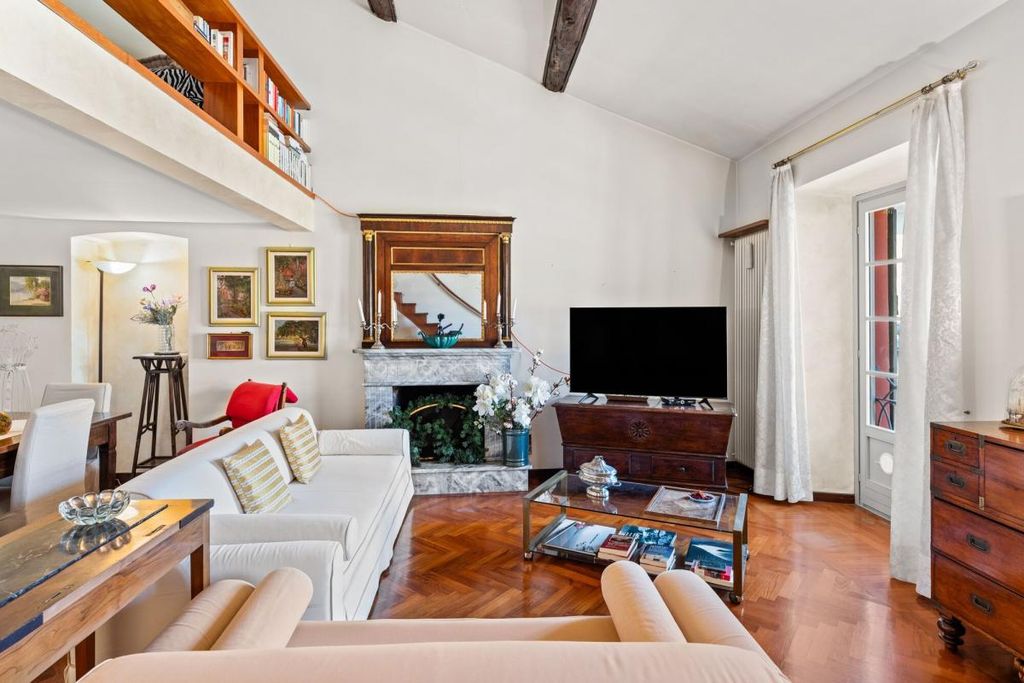 Property photo 1 of 39